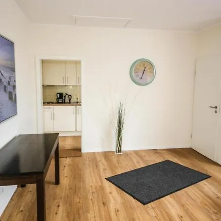 Ocean 3 Apartment